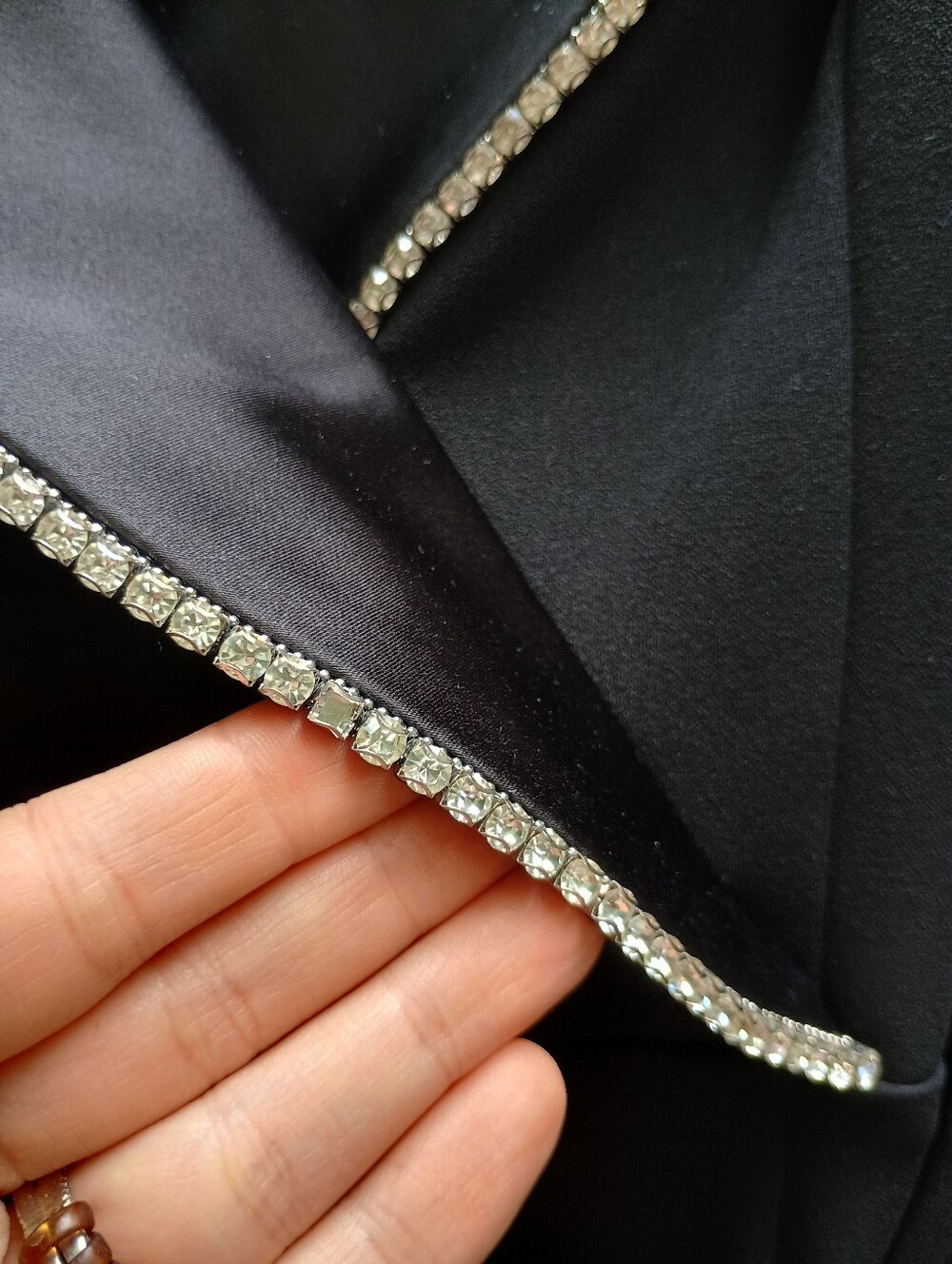 Adrianna Papell Women's Black Crystal Embellished Tuxedo Jumpsuit Size 14 - Picture 9 of 13